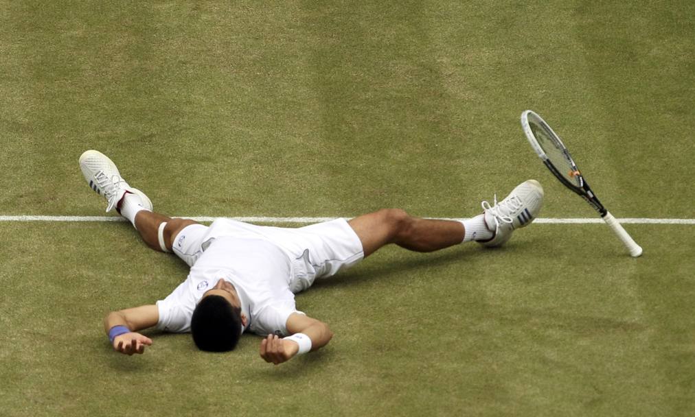 Gioia incontenibile per il primo successo sull&#39;erba di Wimbledon (Reuters)